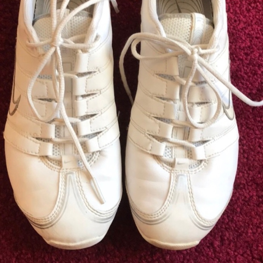 Nike cheerleading shoes